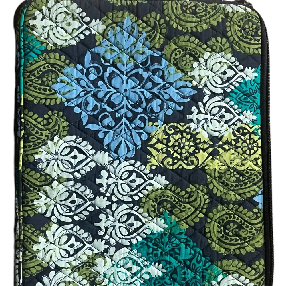 Vera Bradley Blue, Green, White Lap Top Case